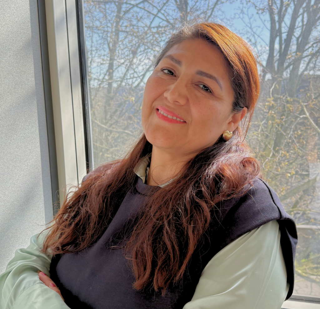 umeg, formation, formations, médico social, sanitaire et social, aes, advf, iepe, rcsad, deaes, petite enfance, soin, infirmière, aide-soignante, soigner, patient, ménage, femme de ménage, nounou, aide à domicile, hôpital, garde d'enfants, ehpad, aide aux familles, personnes âgées, soigner, alternance, créteil, courbevoie, saint denis